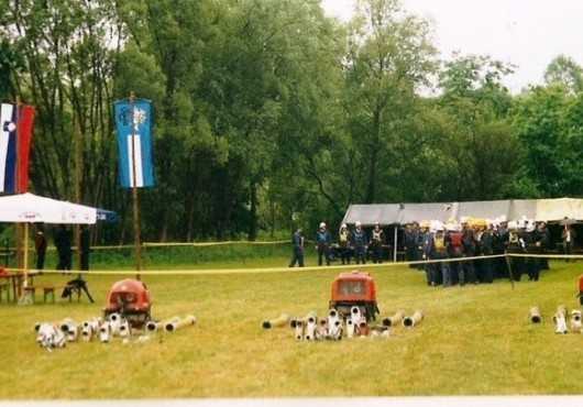 Gasilsko občinsko tekmovanje v Ropoči leta 2000